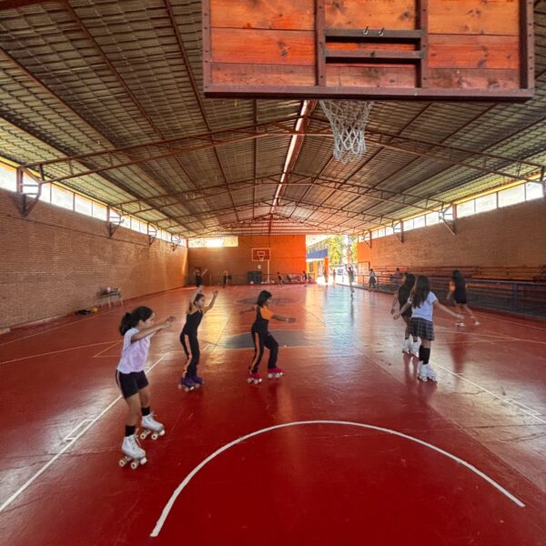 en_tallerPatinaje260404 (2)