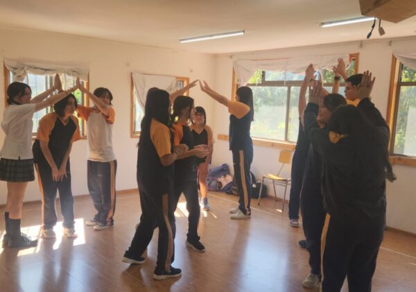 en_tallerTeatro260404 (1) en_tallerTeatro260404 (1)